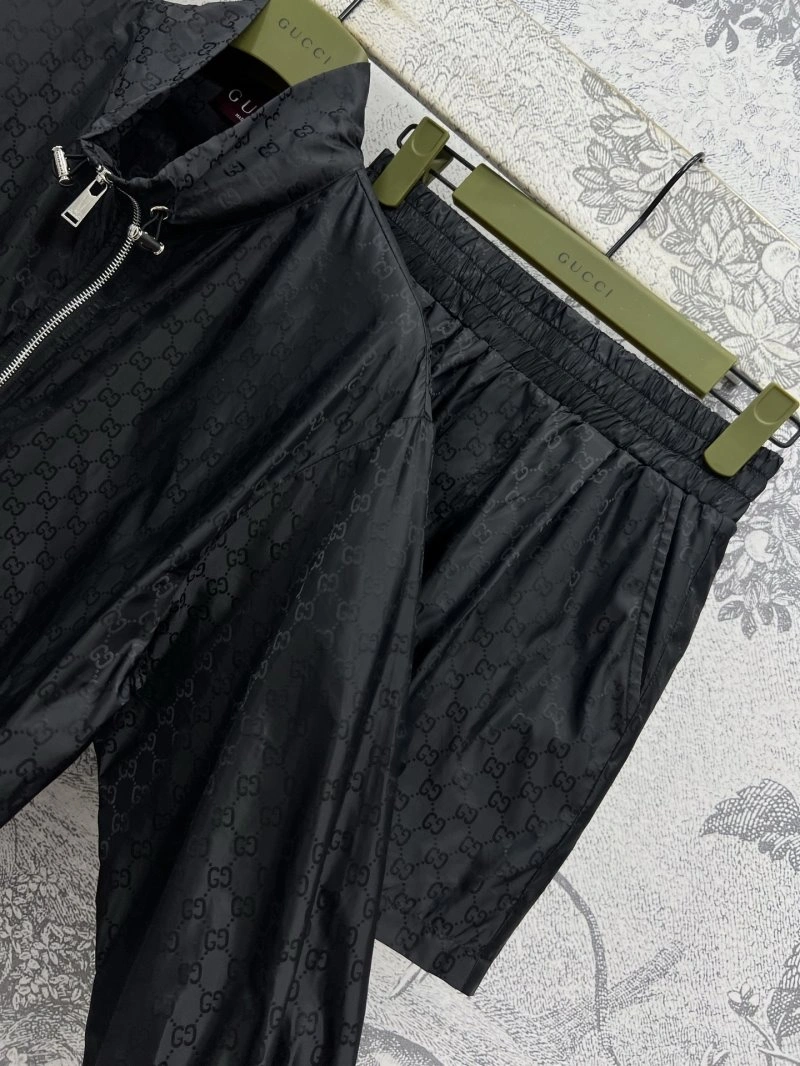Resilient Gucci Long Suits 124428