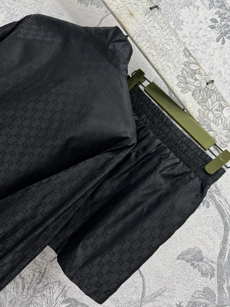Resilient Gucci Long Suits 124428