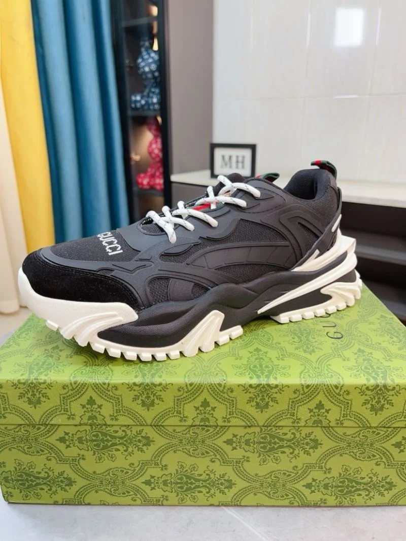Gucci Low Shoes Trendsetting 24187
