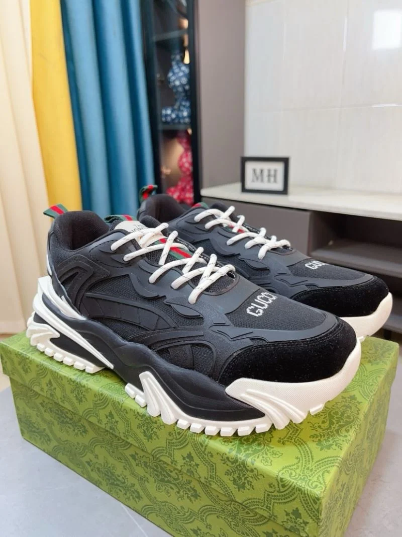 Gucci Low Shoes Trendsetting 24187