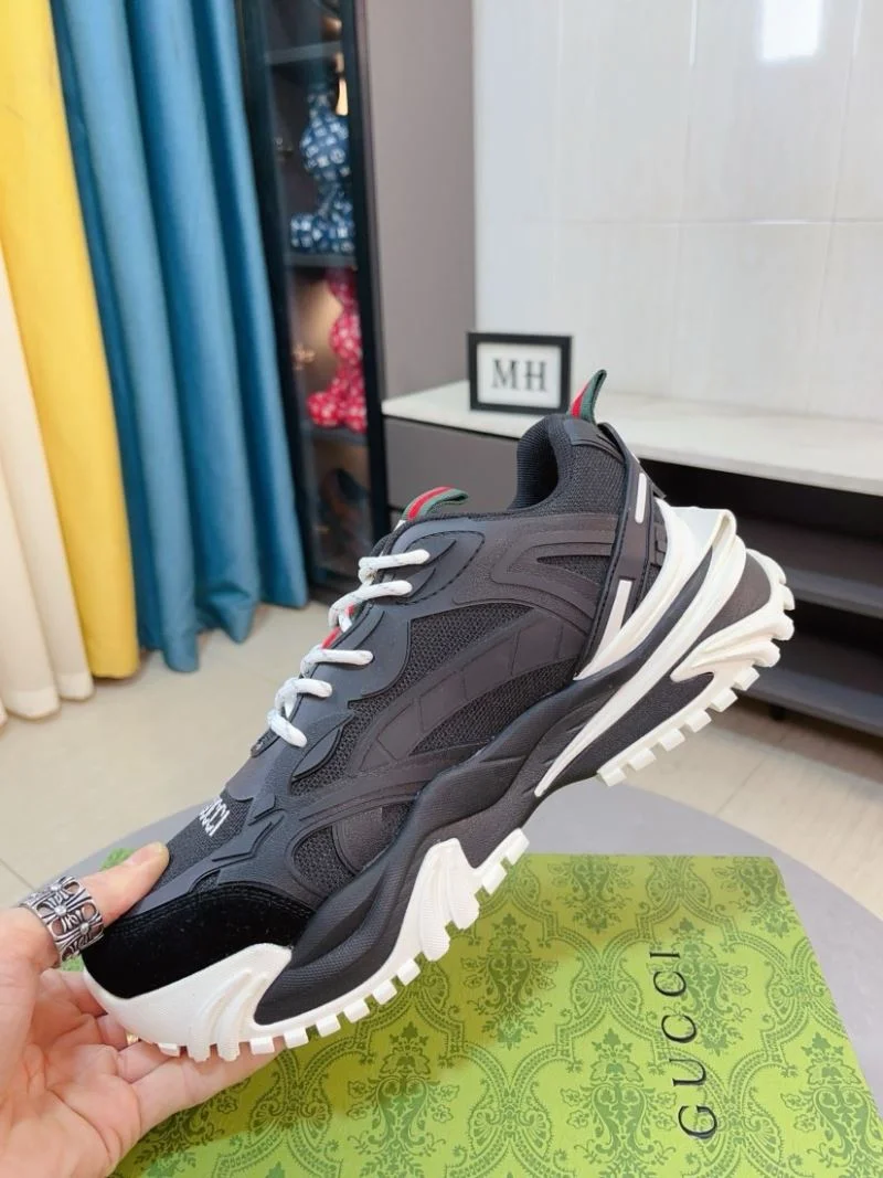 Gucci Low Shoes Trendsetting 24187