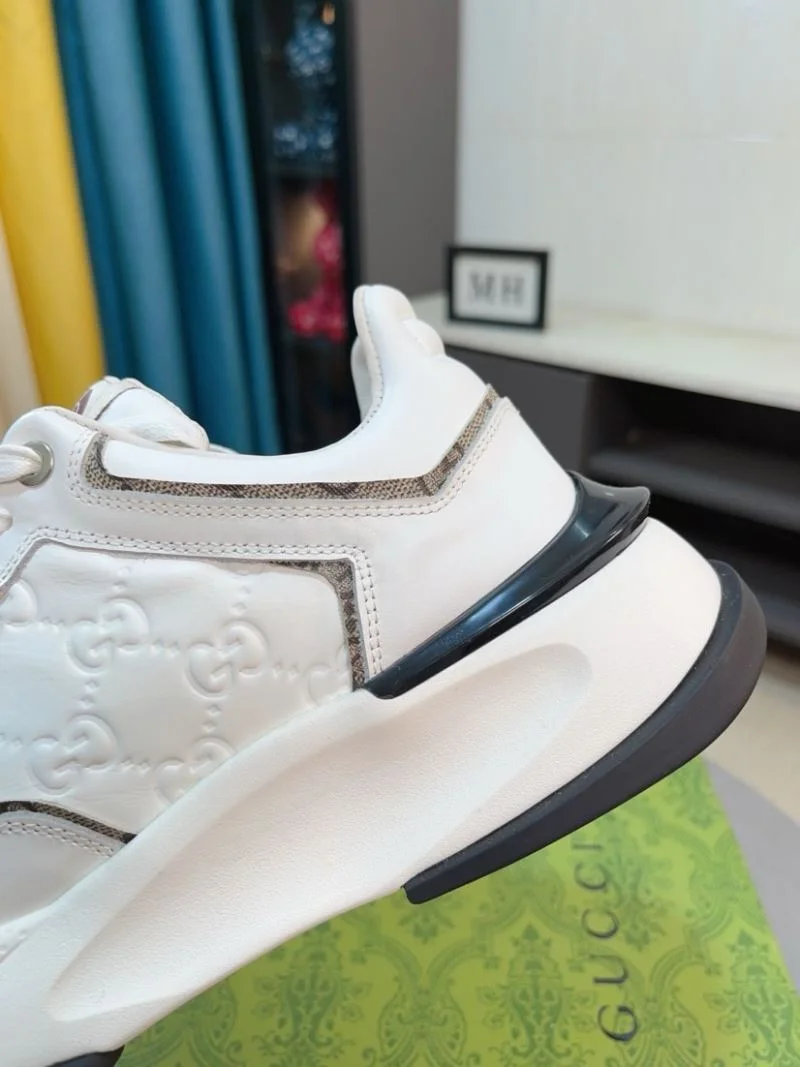 Gucci Low Shoes Breathable 24176