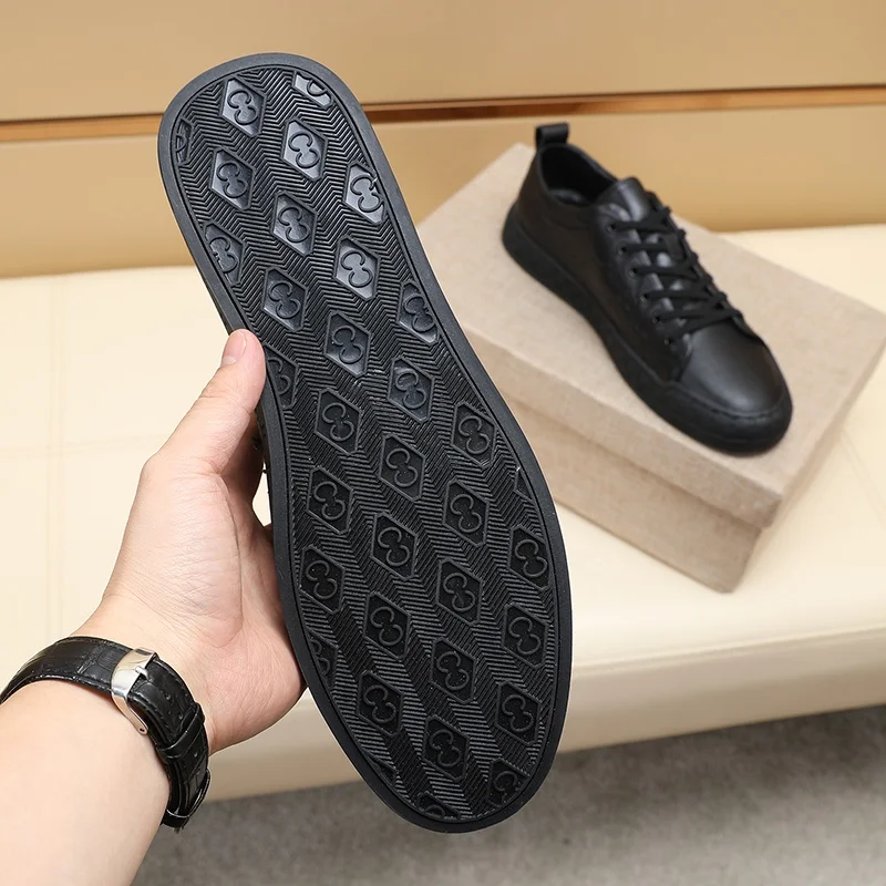 Gucci Low Shoes Durable 24140