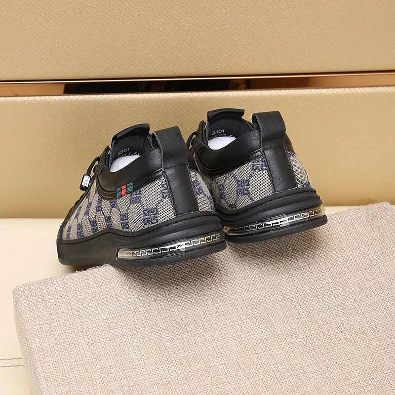 Timeless Gucci Low Shoes 24164