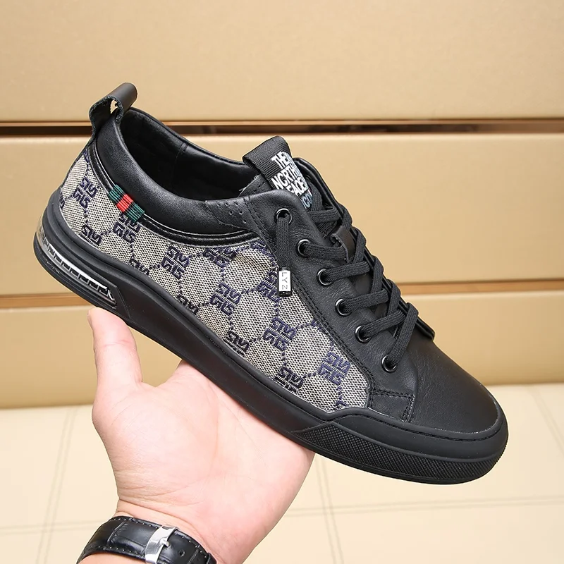Timeless Gucci Low Shoes 24164