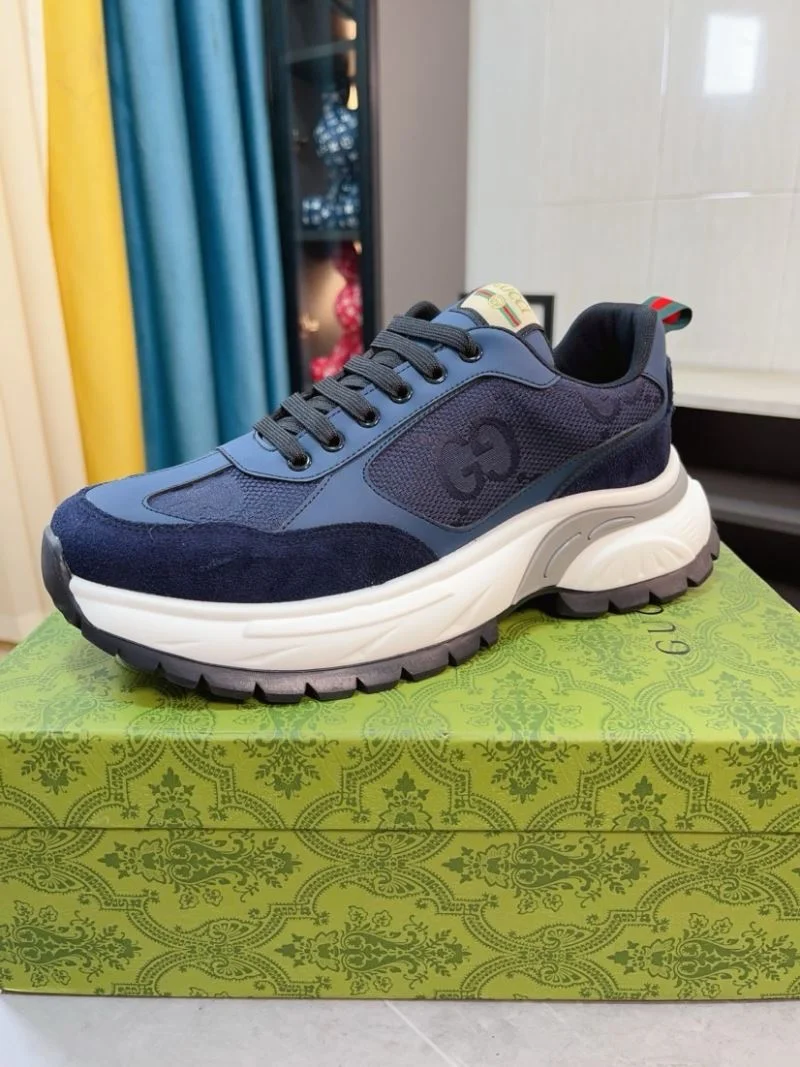 Gucci Low Shoes Stylish 24126
