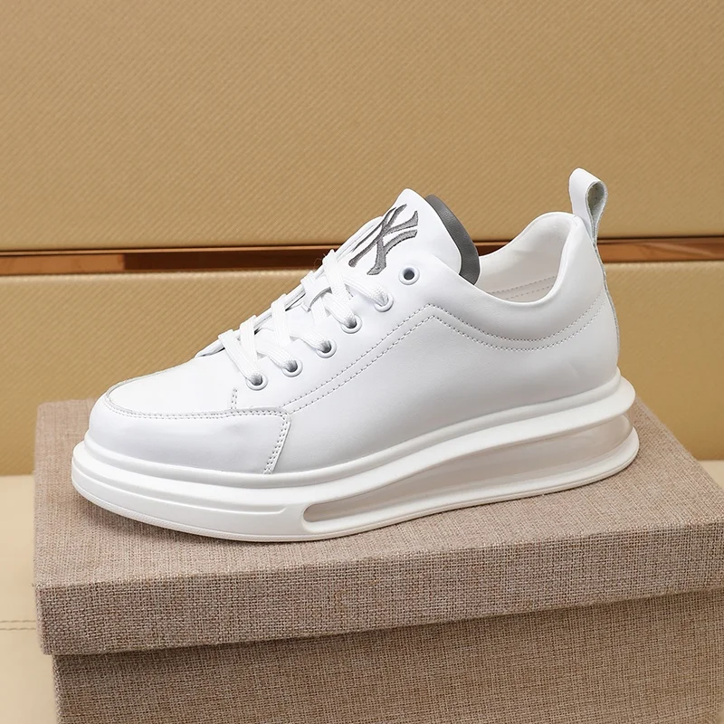 Gucci Low Shoes Lightweight 24112