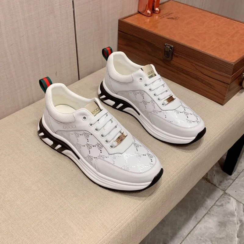 Gucci Low Shoes Stylish 24101
