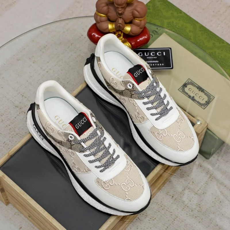 Functional Gucci Low Shoes 24090
