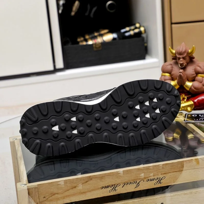Premium Gucci Low Shoes 24073
