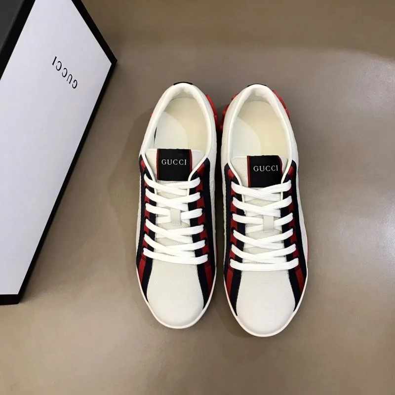 Gucci Low Shoes Youthful 24049