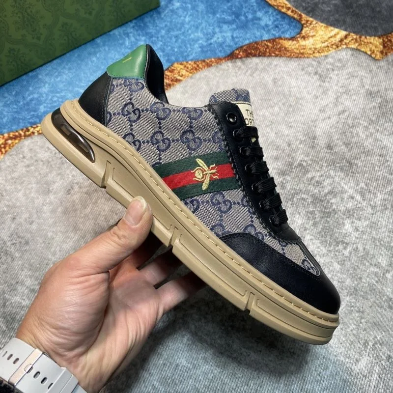 Refined Gucci Low Shoes 24050
