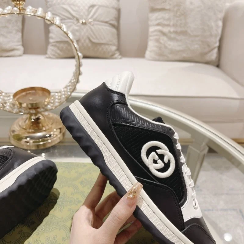 Gucci Low Shoes Original 24640