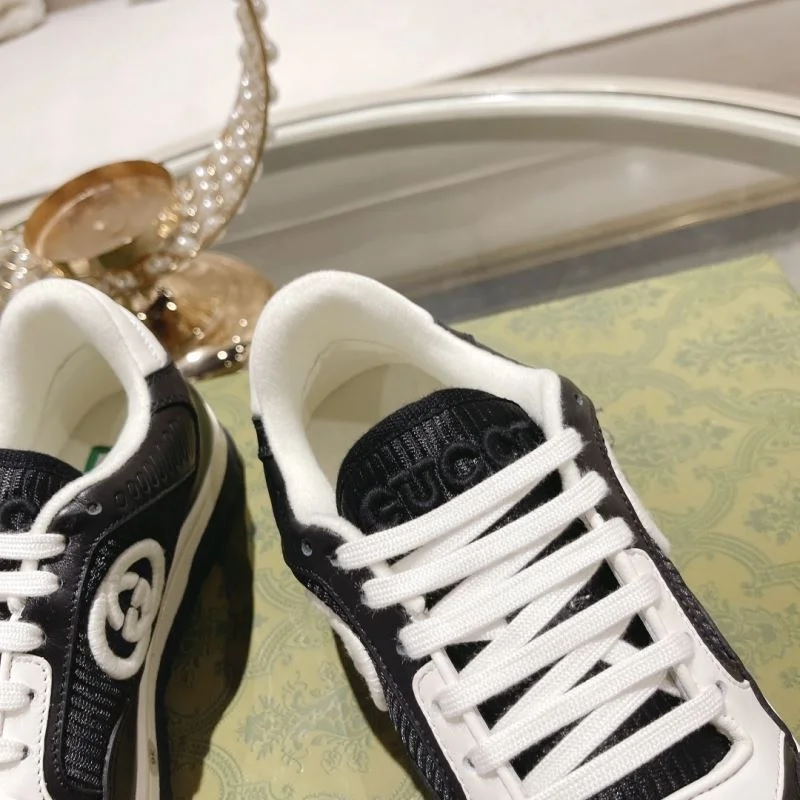 Gucci Low Shoes Original 24640