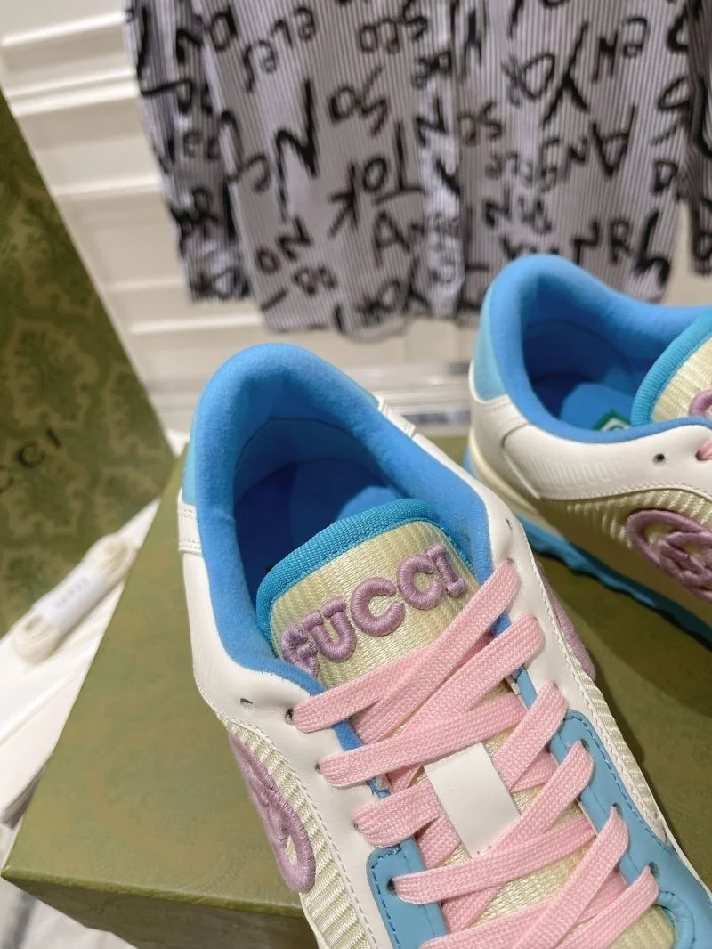 Gucci Low Shoes Stylish 24625