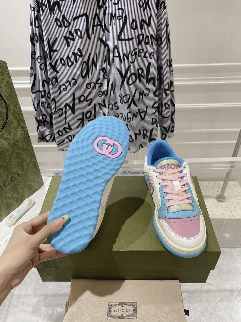 Gucci Low Shoes Stylish 24625