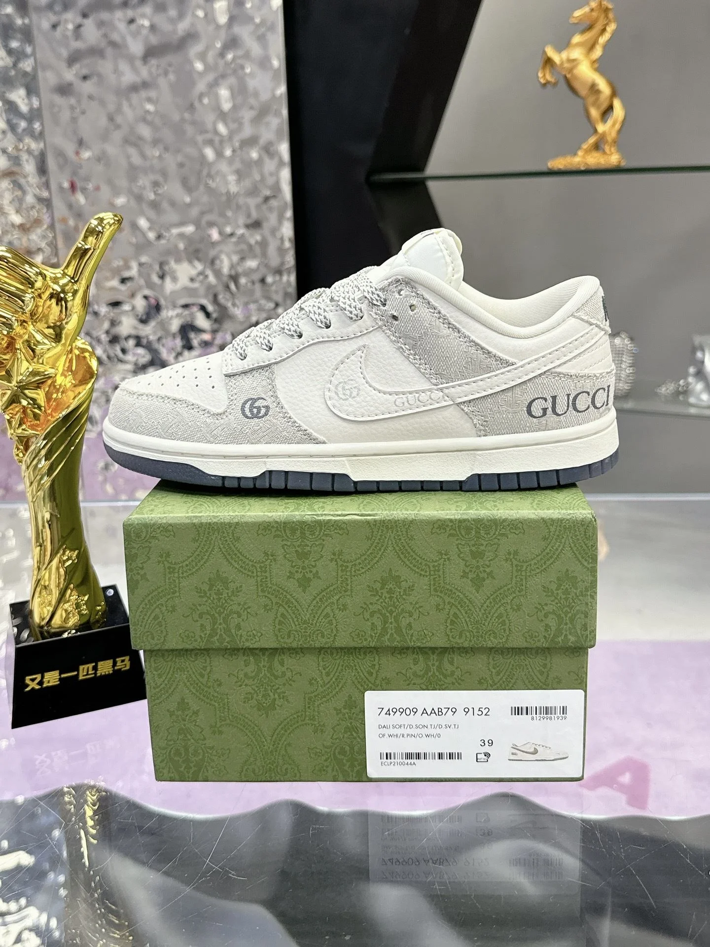TimelessDesign Gucci Low Shoes 24604