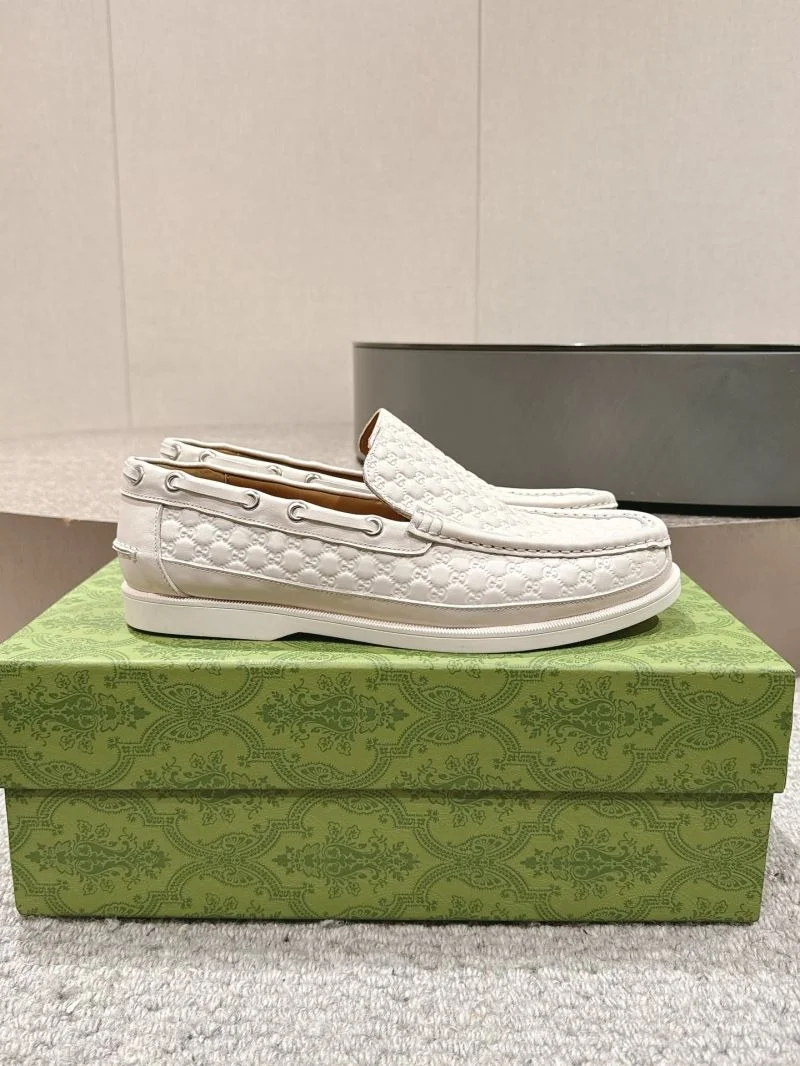 Gucci Low Shoes Bright 25070