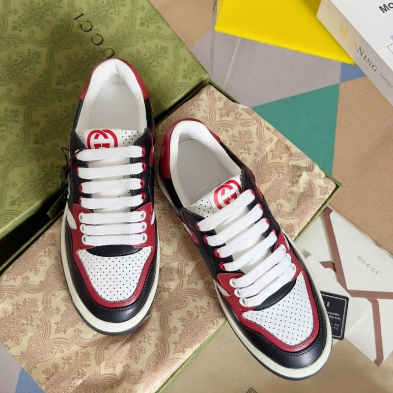 Flexible Gucci Low Shoes 24839