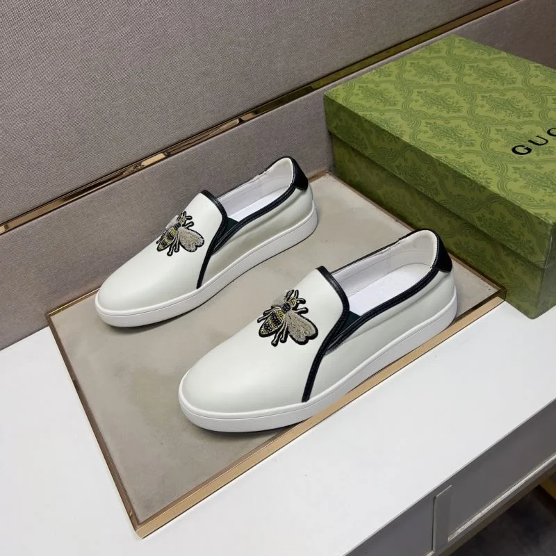 Minimalist Gucci Low Shoes 25659