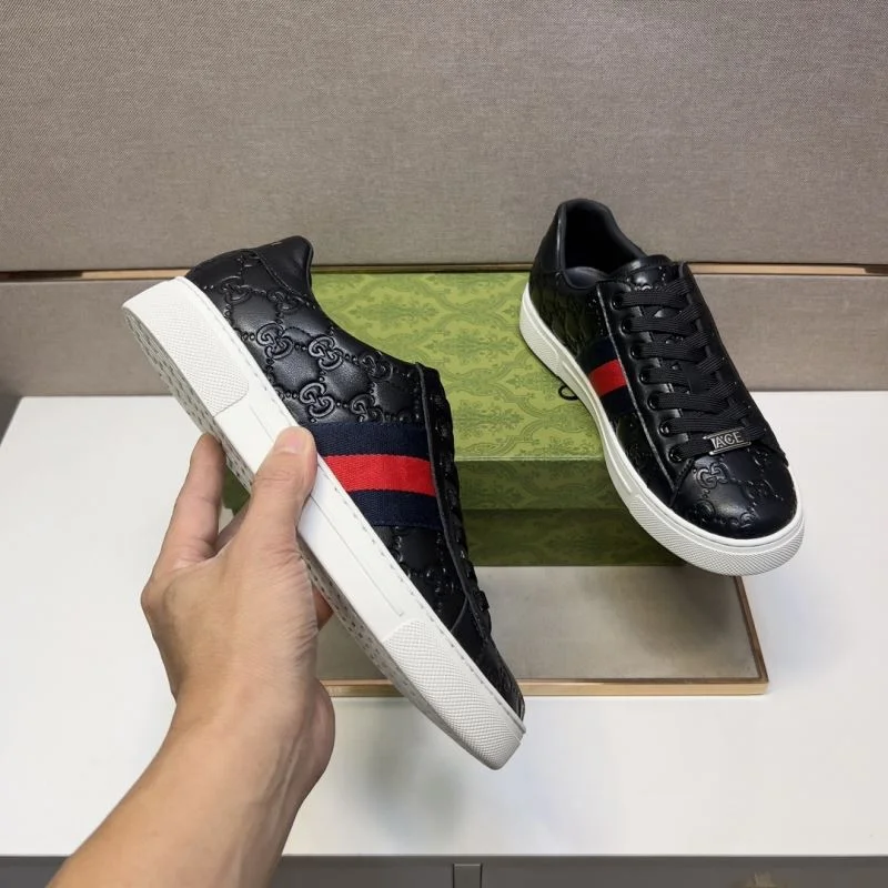 ZipUp Gucci Low Shoes 25653