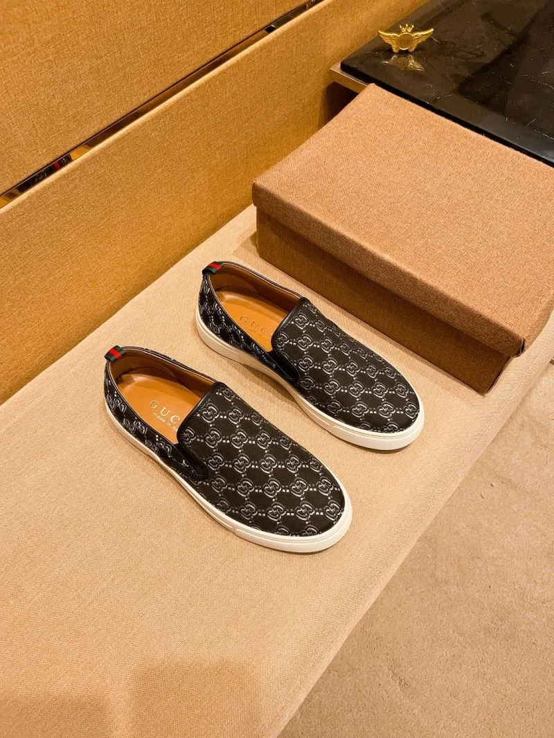 ZeroBulk Gucci Low Shoes 25656