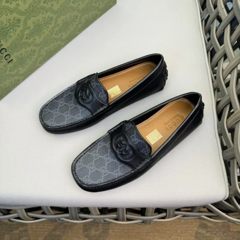 Gucci Low Shoes Vibrant 25645