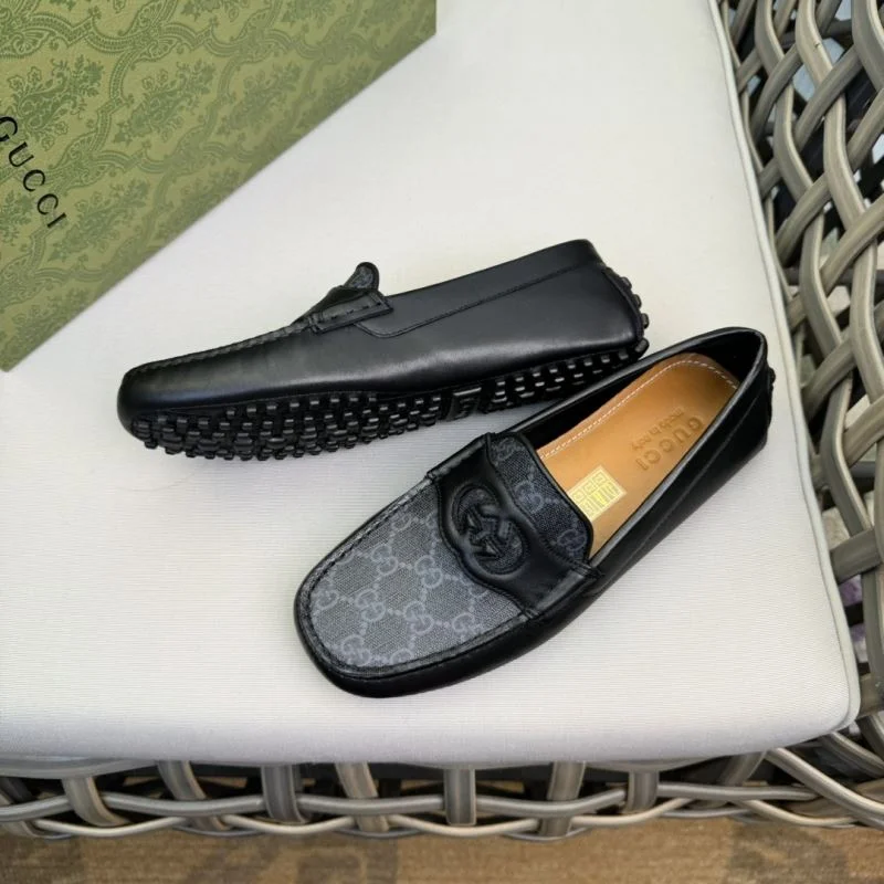 Gucci Low Shoes Vibrant 25645