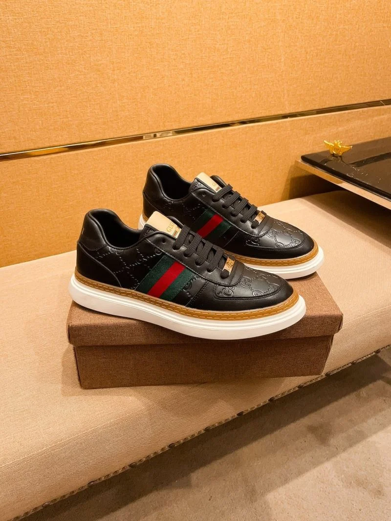 Gucci Low Shoes Bold 25586