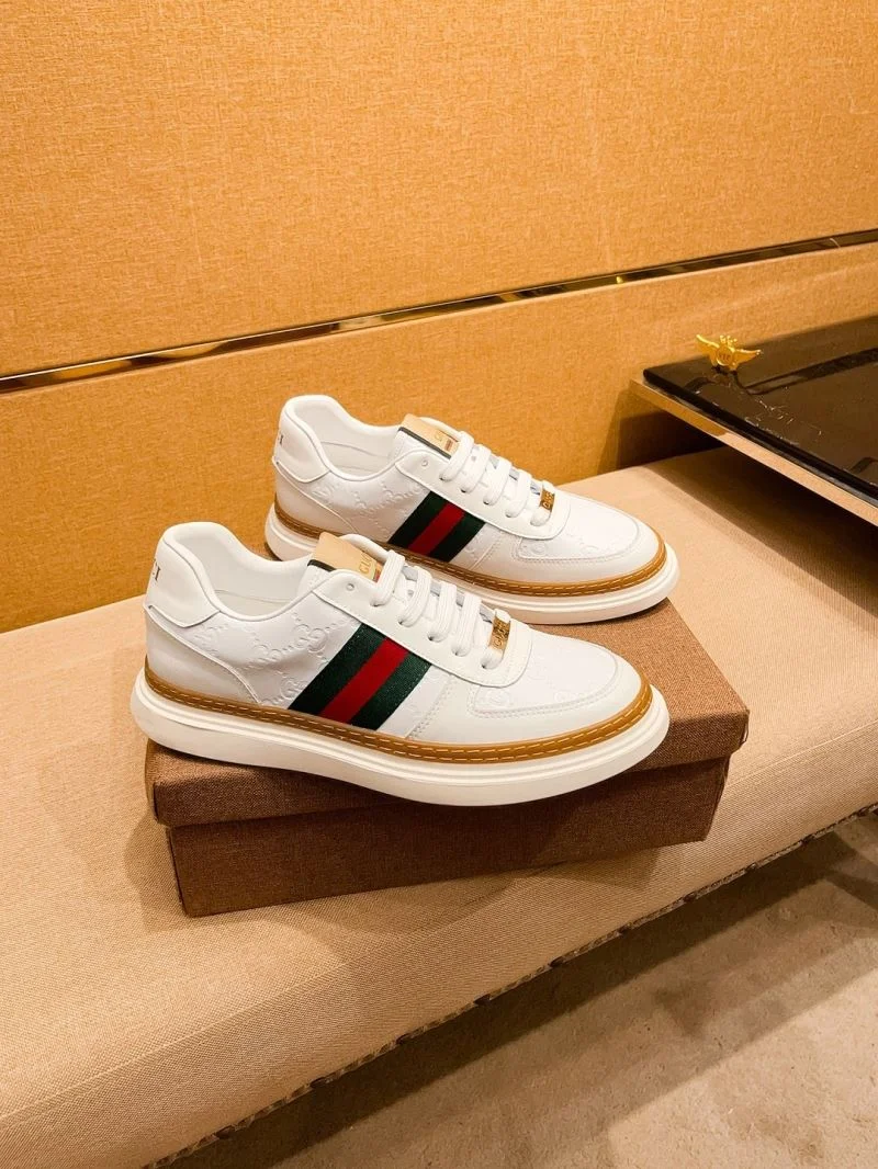 Gucci Low Shoes Bold 25597