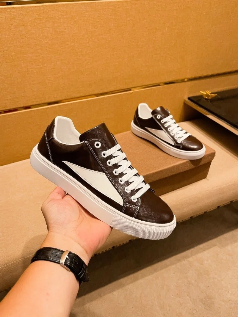 Snug Gucci Low Shoes 25592