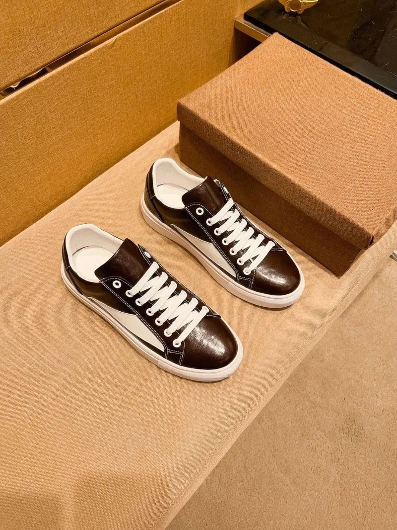 Snug Gucci Low Shoes 25592