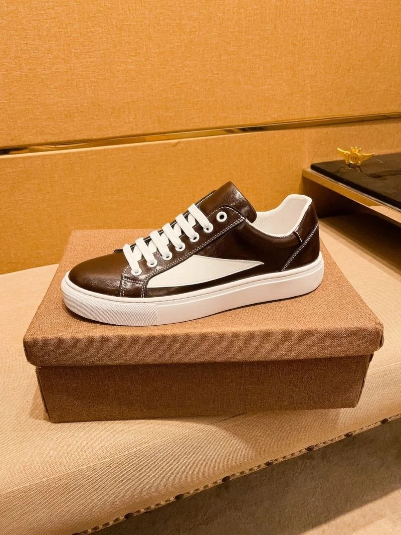 Snug Gucci Low Shoes 25592