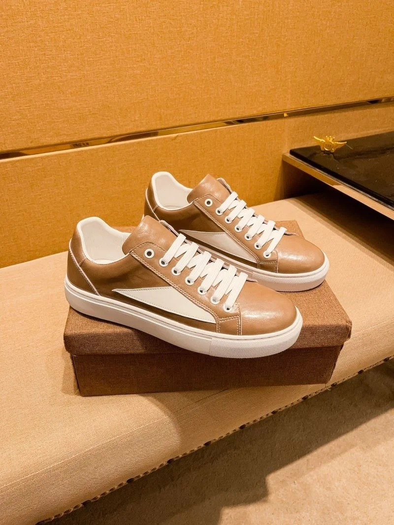 Stylish Gucci Low Shoes 25630