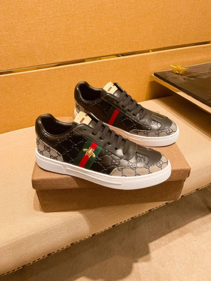Effortless Gucci Low Shoes 25582