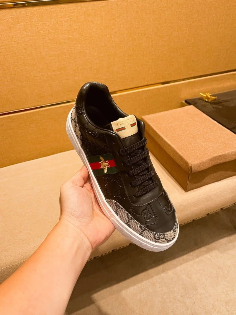 Effortless Gucci Low Shoes 25582