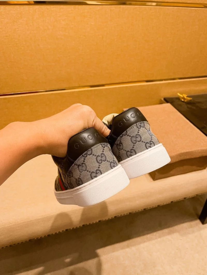 Effortless Gucci Low Shoes 25582