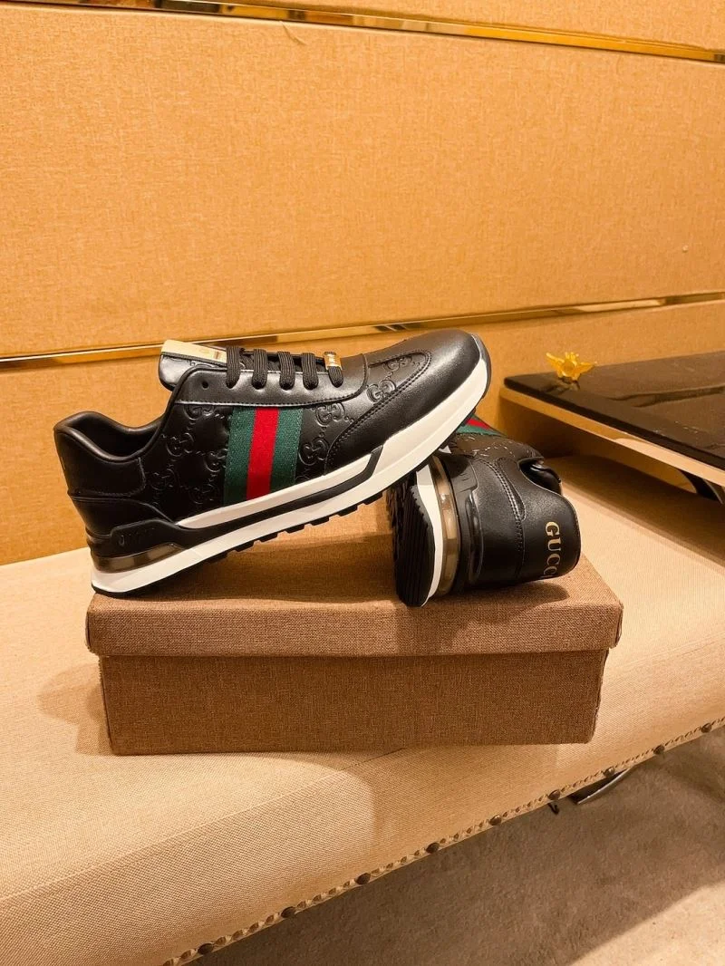 MultiPurpose Gucci Low Shoes 25570