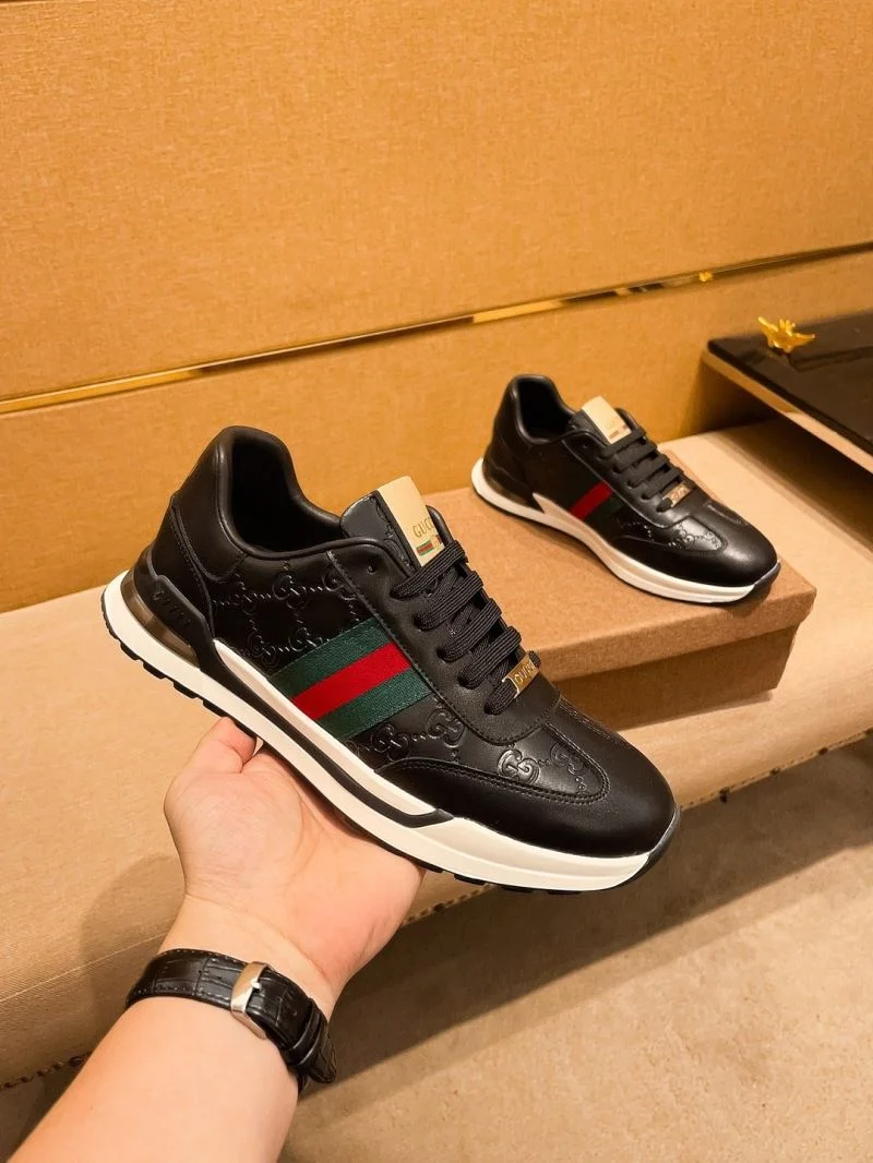 MultiPurpose Gucci Low Shoes 25570
