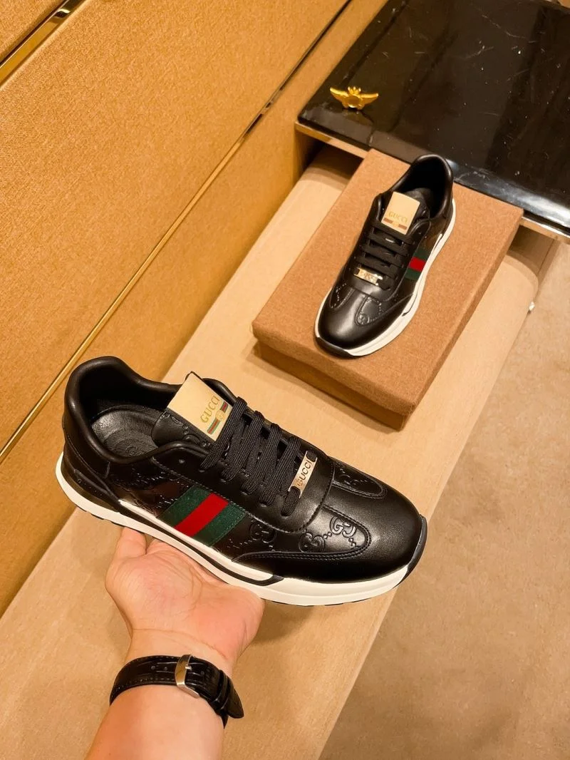 MultiPurpose Gucci Low Shoes 25570