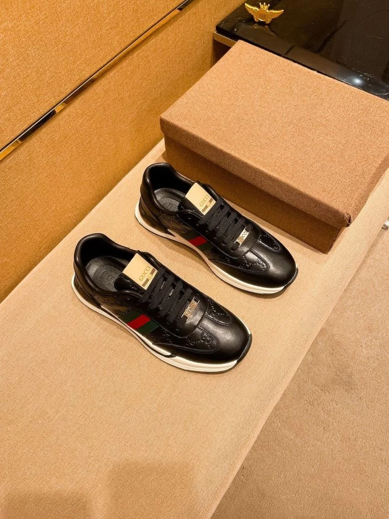 MultiPurpose Gucci Low Shoes 25570