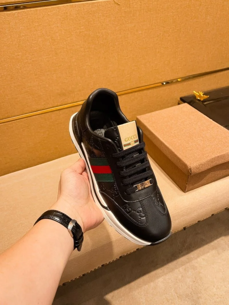 MultiPurpose Gucci Low Shoes 25570