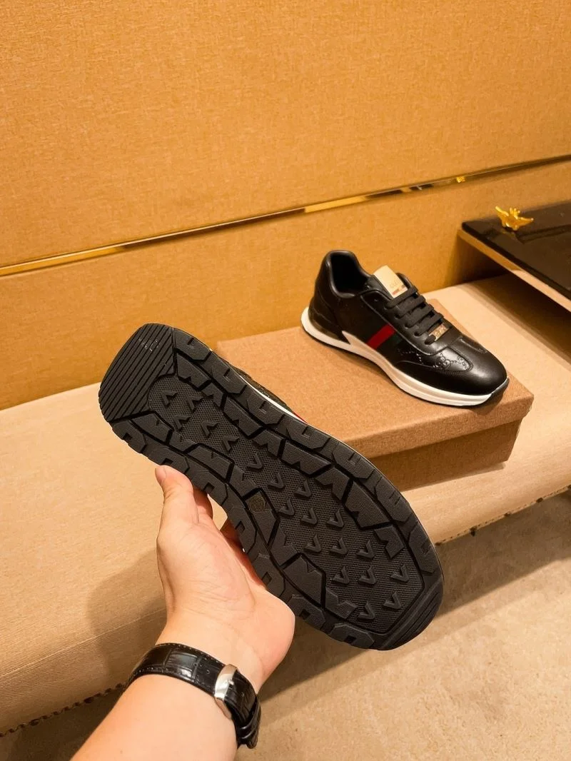 MultiPurpose Gucci Low Shoes 25570