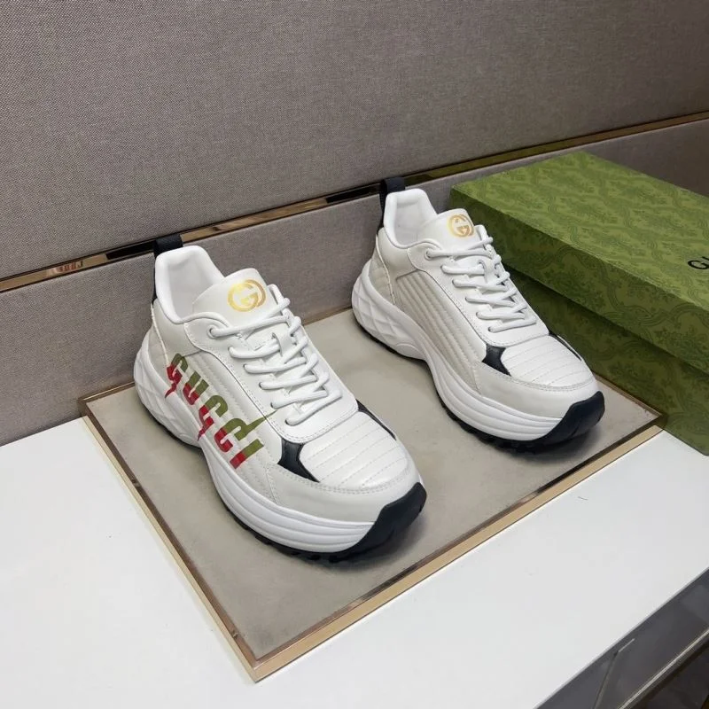 Stretchable Gucci Low Shoes 25574