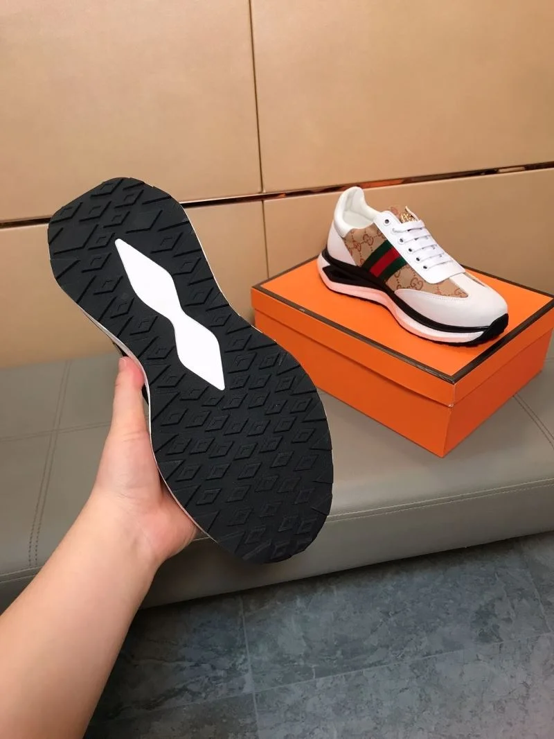 Gucci Low Shoes Vibrant 25560