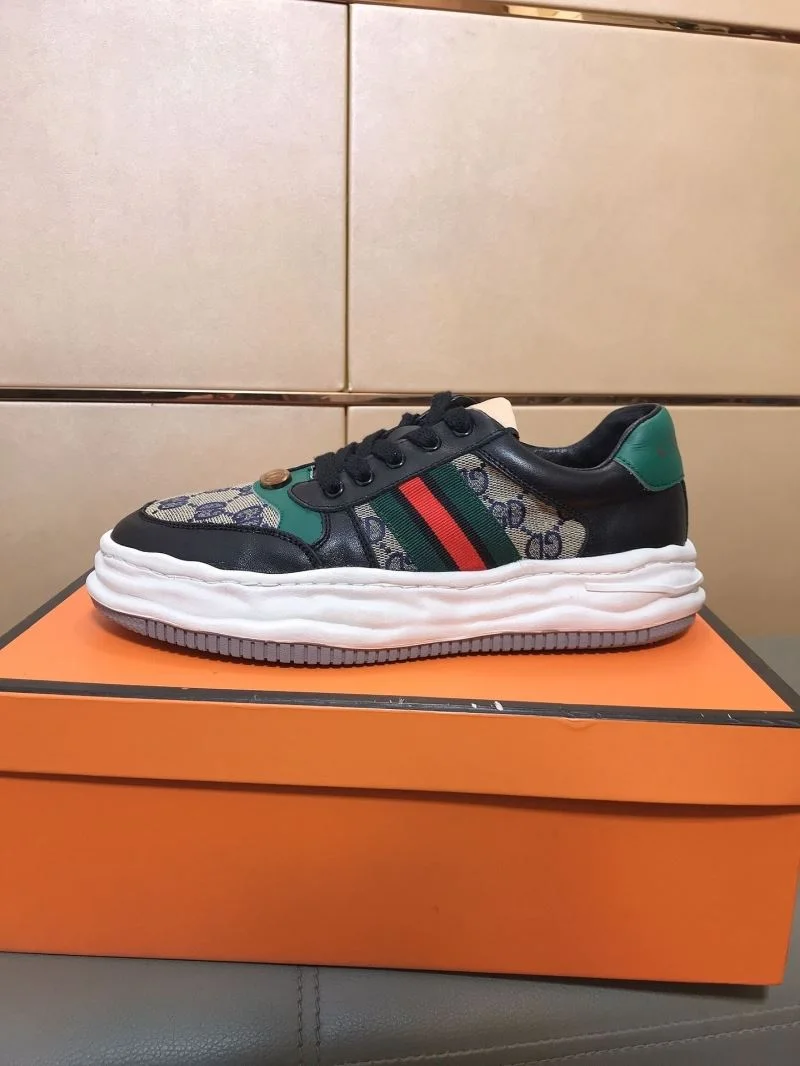 Gucci Low Shoes EasyCare 25557