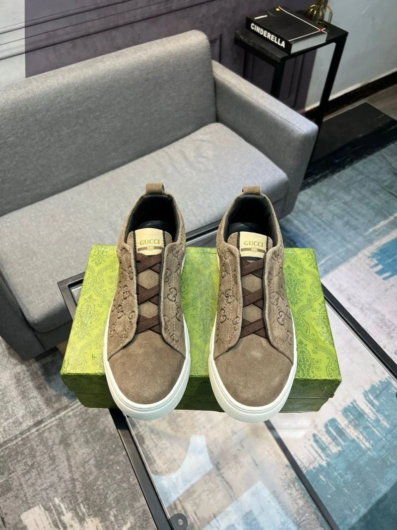 Sleek Gucci Low Shoes 25531