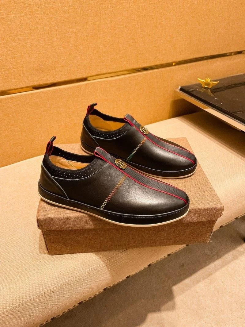 Breathable Gucci Low Shoes 25516