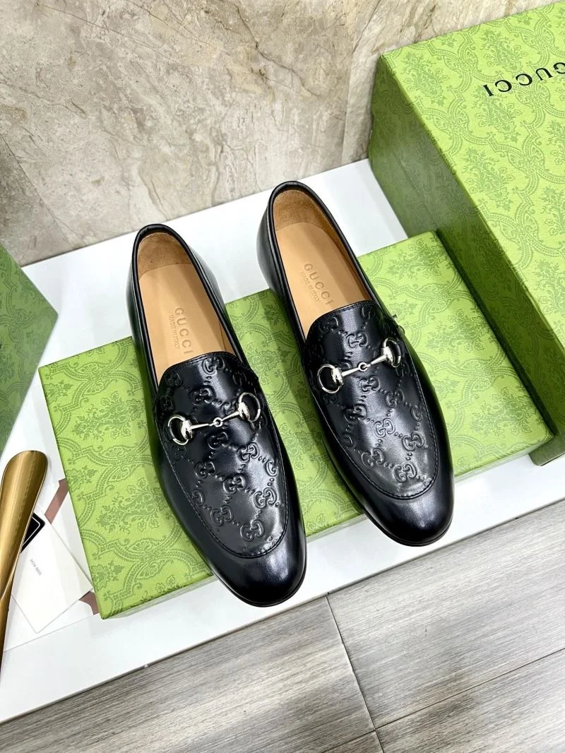 Gucci Low Shoes Packable 25483