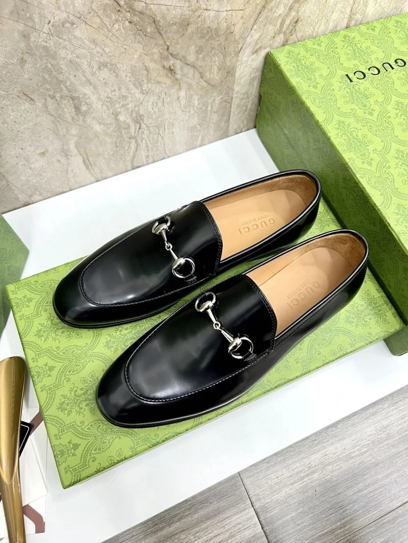 AllSeason Gucci Low Shoes 25484